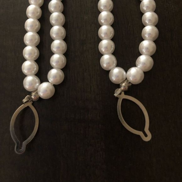 Vintage 1960s Faux Pearl Beaded Cardigan Sweater Clip - Picture 6 of 8